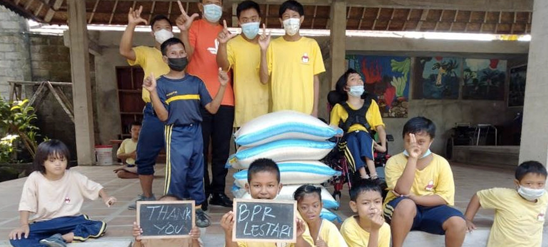Peduli Gizi Anak, Program Lestari For Kids Distribusikan 4,6 Ton Beras